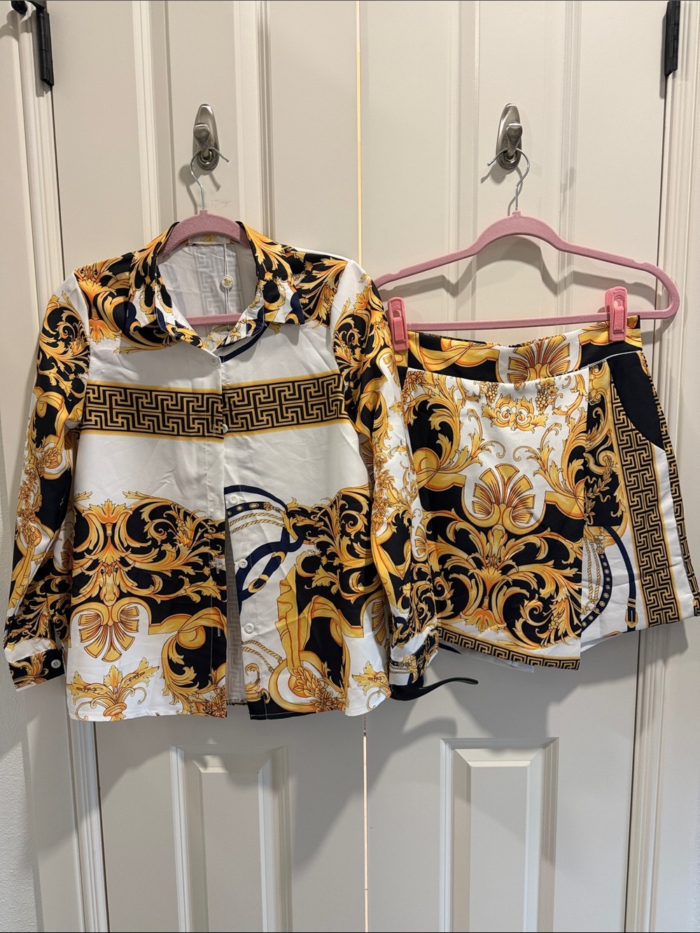 Girls' Baroque Print Shirt & Skirt Set - Black, White & Gold